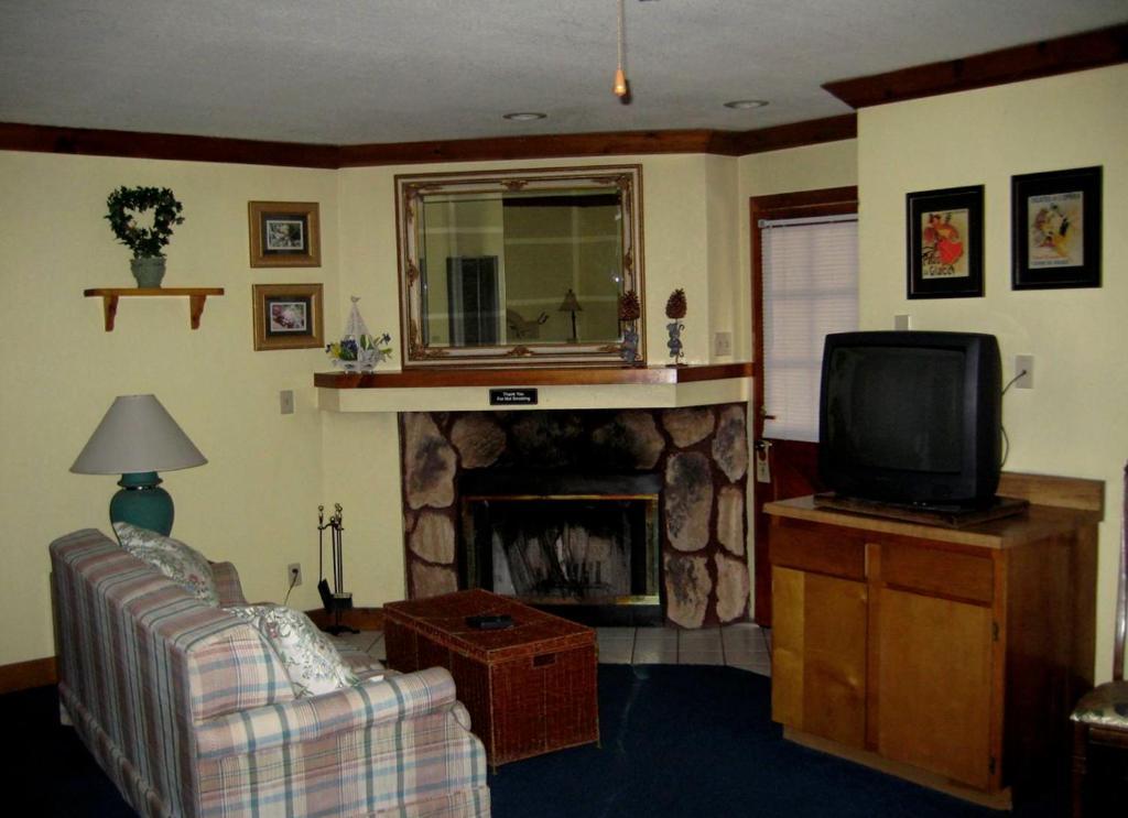 Majestic Moose Lodge - Coptic Village Big Bear Lake Room photo