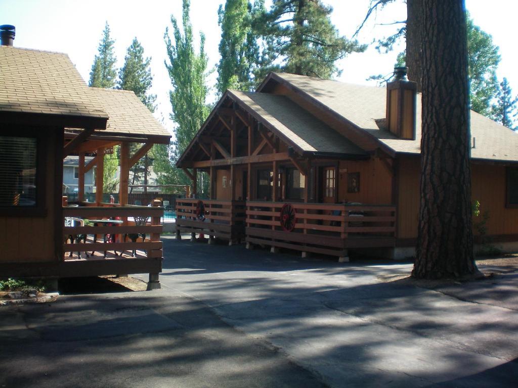 Majestic Moose Lodge - Coptic Village Big Bear Lake Exterior photo